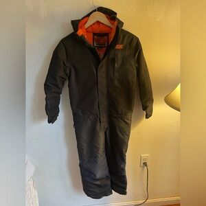 Air blaster Awesome Company - Grow with me, Growth Responsive outerwear.